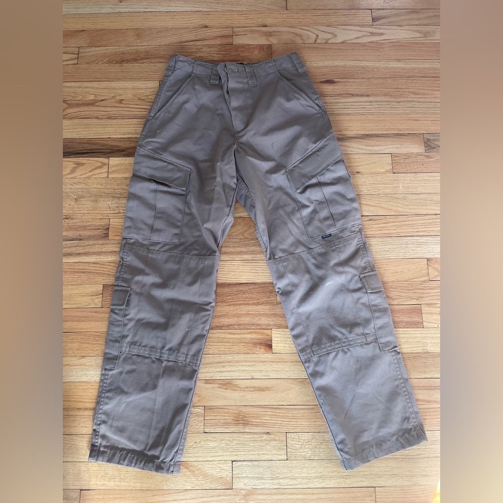 MILITARY STYLE CARGO PANTS